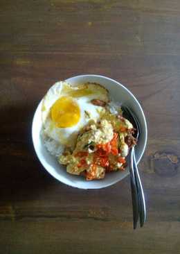 Ayam Goreng Saus Telur Asin (Crispy Chicken w/ Salted Egg Sauce)