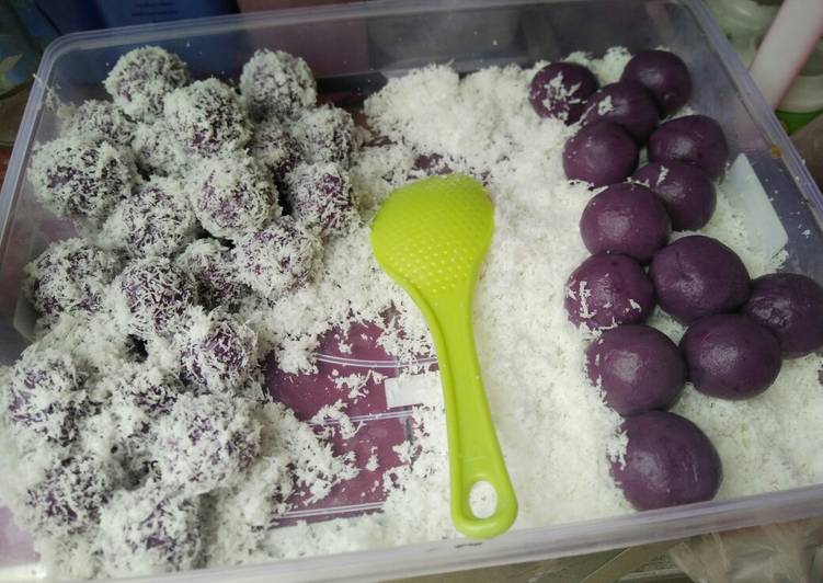 Klepon Ubi Ungu isi coklat, yummy. recipe main photo