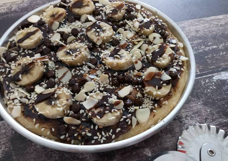 gambar untuk cara membuat Banana Choco Pizza (Dessert/Sweet Pizza)