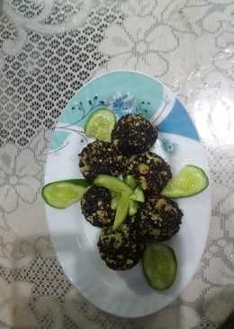 Ketan hitam campur daging ayam