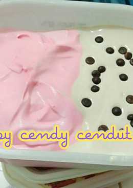 Ice cream lembut strawberry coklat