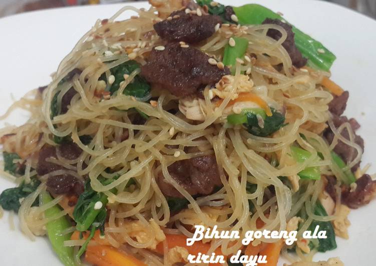 bahan dan cara membuat Bihun goreng korea (japchae)