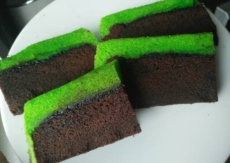 gambar untuk resep Brownies kukus coklat pandan no ribet