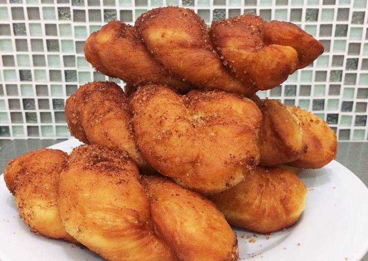 gambar untuk cara membuat Twisted Korean Doughnuts