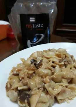 Beef cocciolini with mushroom sauce