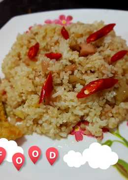 Nasi goreng sosis bakso