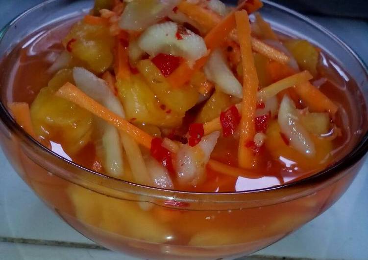 resep masakan Asinan gohu acar (nanas, wortel, ketimun)