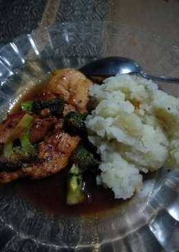 Ayam rebus bumbu brokoli