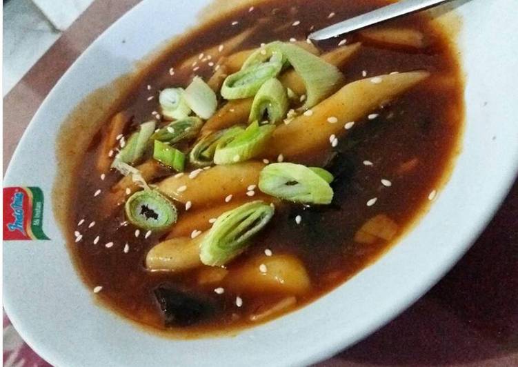 bahan dan cara membuat Tteokbeokki w/ gochujang