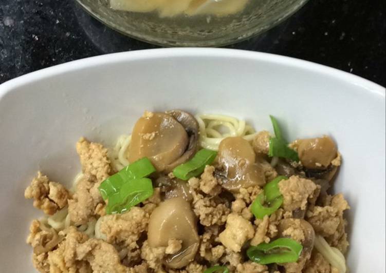 Resep Mie Pangsit Ayam Jamur Kiriman dari Maria Yuliyanti