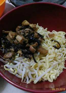 Mie ayam duet jamur