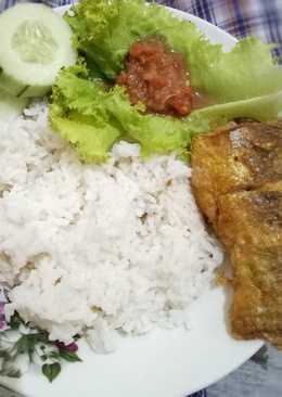 Bandeng Presto & Sambal Terasi Rebus