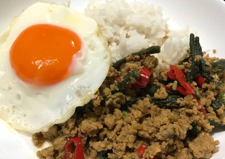 gambar untuk resep Chicken thai basil