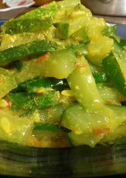 Sayur timun bumbu kuning