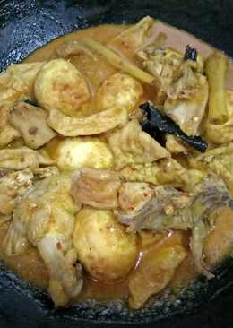 Gulai TAT (Telor Ayam Tahu)