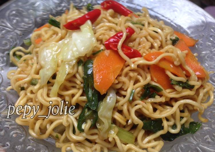 resep lengkap untuk Mie goreng pedas