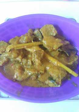 Rendang bumbu kuning pedas (daging kambing)