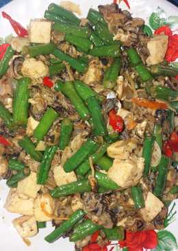 Tumis kerang, tahu, dan kacang panjang