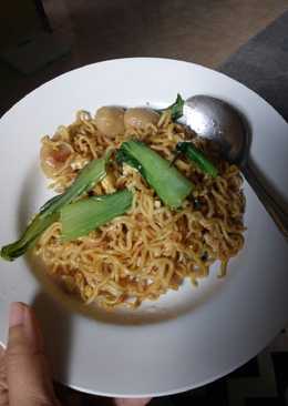 Mie Telur Goreng Komplit