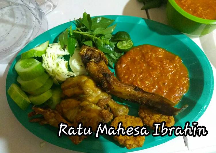  Resep Sambal Pecel Lele Dan ayam ala pedagang oleh Ratu 