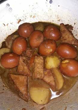 Semur telur tahu kentang