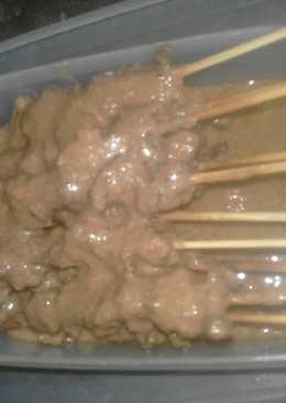 Sate sapi bumbu kacang