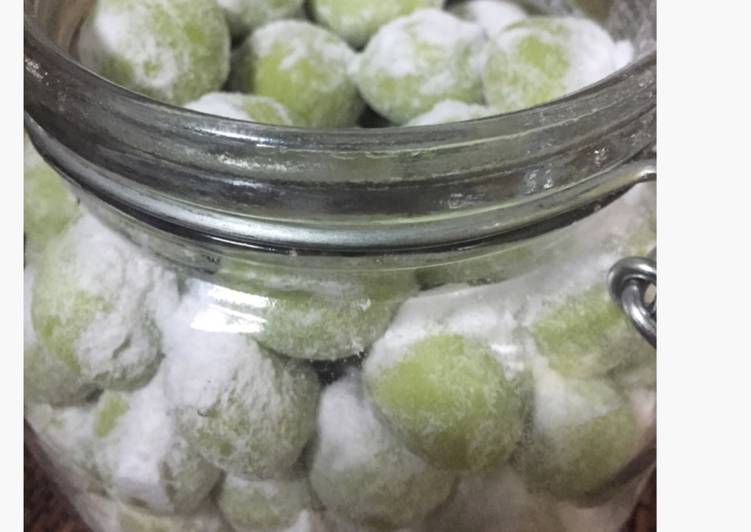 resep masakan Pandan Snow Balls Cookies