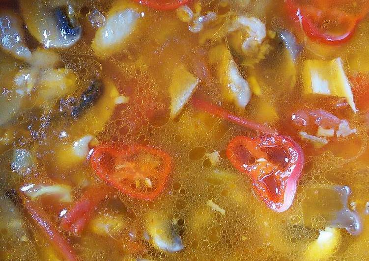 resep masakan Sup tomat ayam jamur