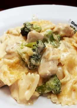 Chicken & Broccoli Creamy Farfalle (no bake)