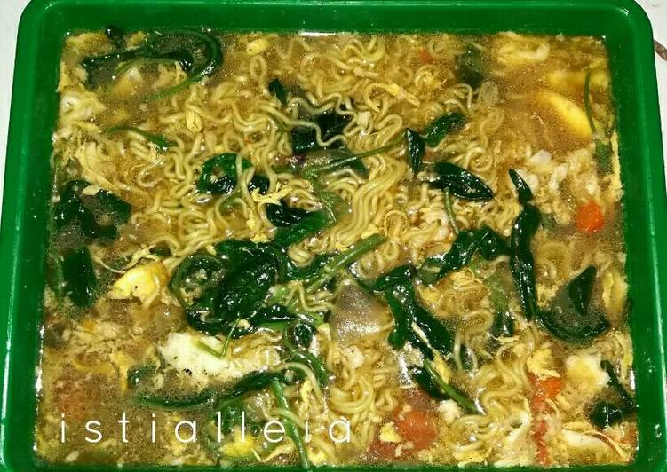 resep lengkap untuk Mie Kangkung Kuah Lezat