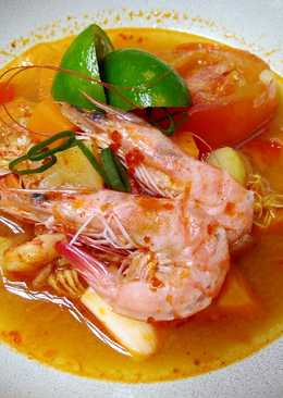 Tom yam udang sayur