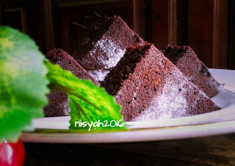 resep makanan Cake Cokelat Lembuttt & Nyoklattt ~ Tanpa Mixer, Tanpa Oven. ??