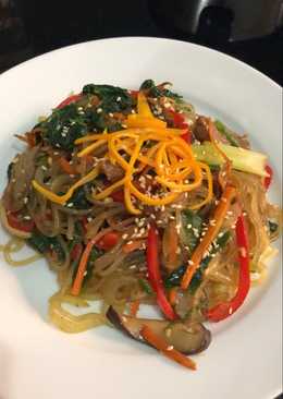 Japchae (stir fried glass noodle)