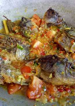 Baby Ikan Nila Asam Pedas