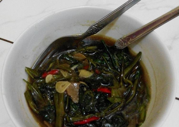 gambar untuk resep Tumis kangkung kuah saos tiram (saori)