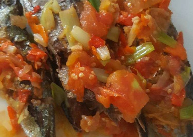 Resep Ikan Tongkol Goreng Saos Karya Indah Apriyana