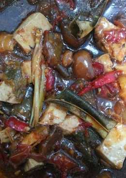 Kikil sapi tahu pedas manis