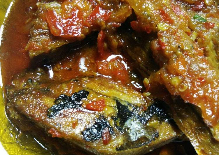 resep lengkap untuk Ikan Tongkol Balado Pedas