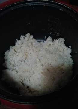 Nasi gurih liwetan rice cooker