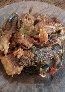 Lele Daun Jeruk Balado