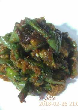 Terong dikacangin bumbu rujak