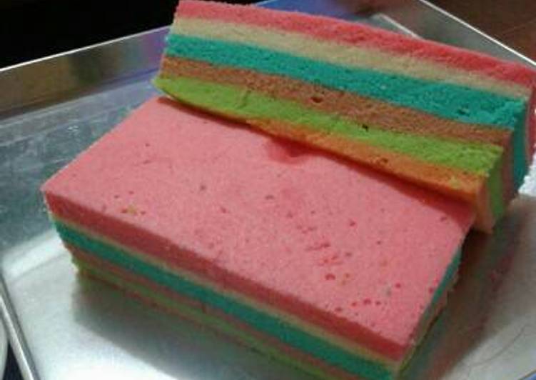 Resep Rainbow cake kukus - Gaby Zakaria