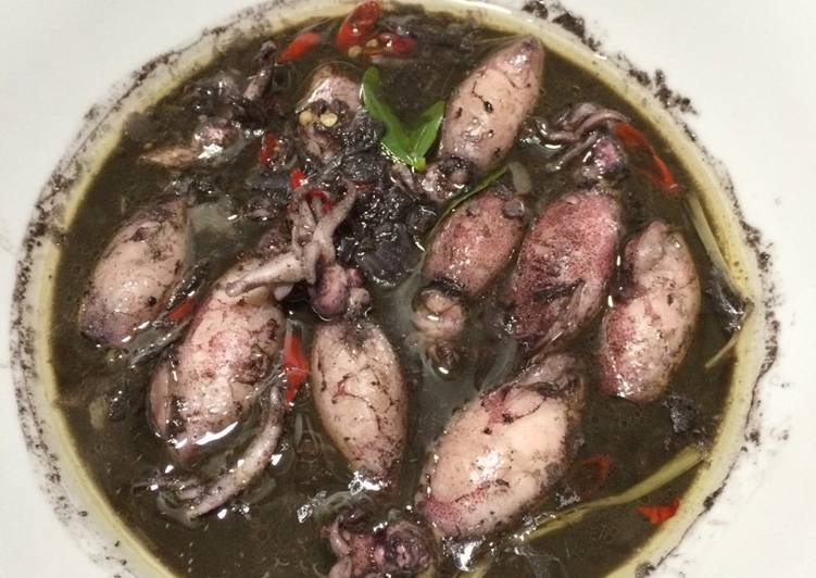  Resep  Cumi  Hitam  oleh KiKi Resky Cookpad