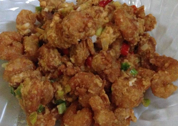 resep lengkap untuk Udang crispy saus telur asin