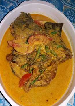 Ikan mujahir santan kuning