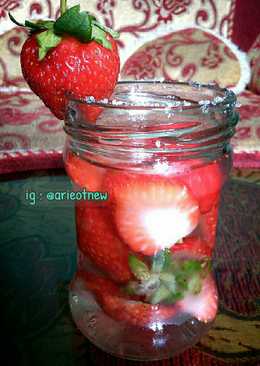 Mojito strawberry alakadarnya non alkohol