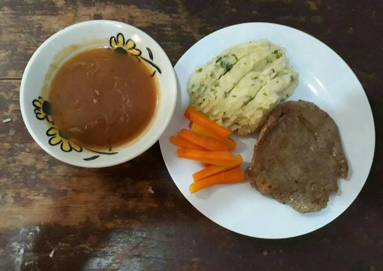 cara membuat Beef steak with mashed potato ala rumahan