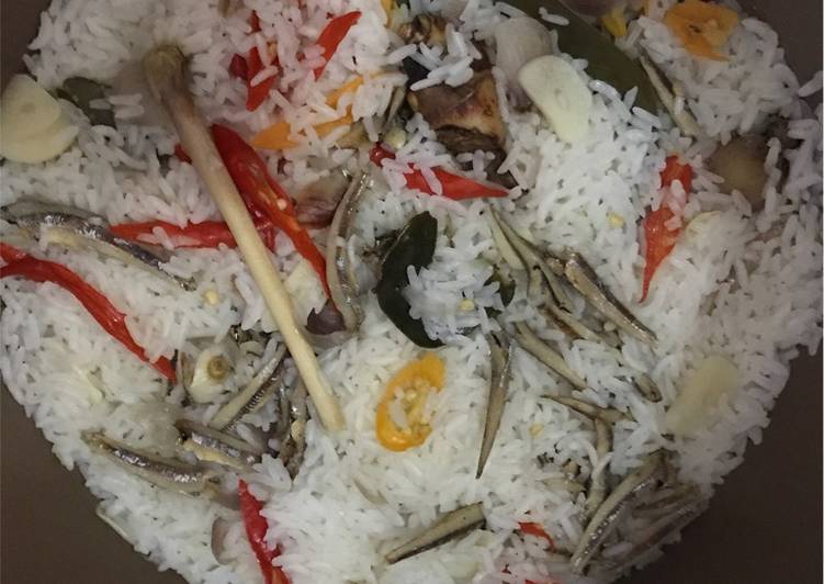 gambar untuk resep Nasi Liwet Teri Ricecooker