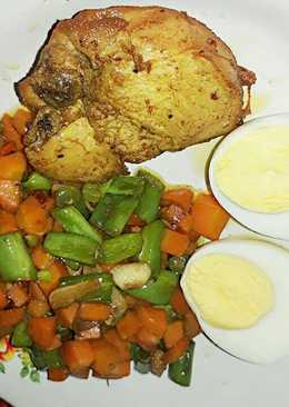 01. DEBM (Tumis Buncis + wortel,Ayam Goreng Kuning,Telur Rebus)