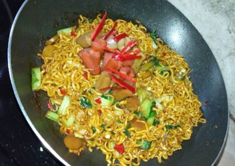 Download Gambar Mie Goreng Sosis Gambar Makanan